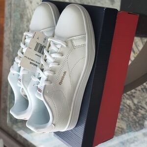 Reebok womens ROYAL COMPLETE Clean  Shoe ,White-White-White ,6